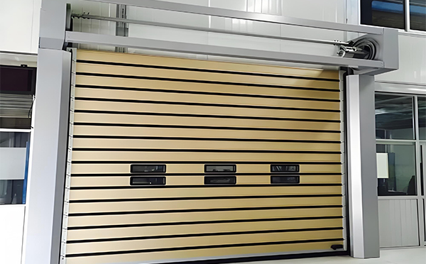 岷县硬质快速门