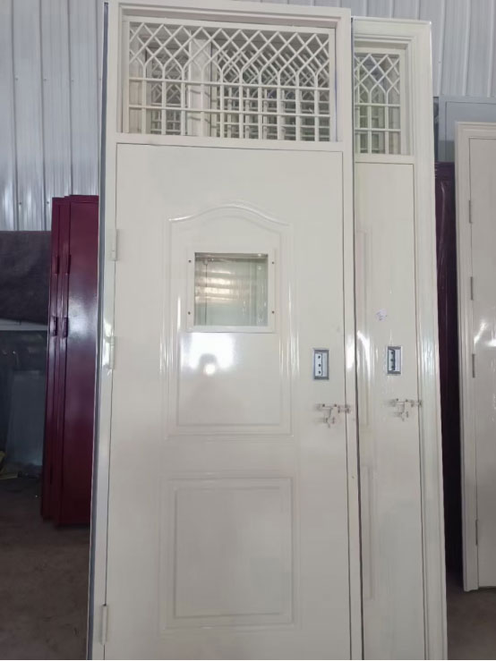 岷县学校教室门