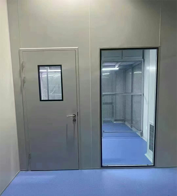 学校教学楼完成岷县防火门标准化安装